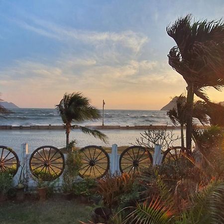 Seesea Thai Wooden House On Beachfront براشاوب خيرى خان المظهر الخارجي الصورة