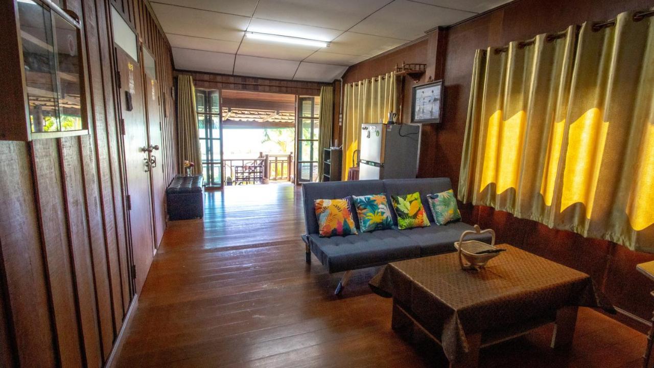 Seesea Thai Wooden House On Beachfront براشاوب خيرى خان المظهر الخارجي الصورة